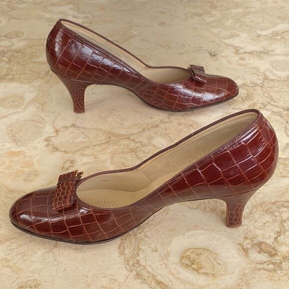 1950’s Vintage Red Cross Shoes Croc Embossed Leather - Picture 11 of 16